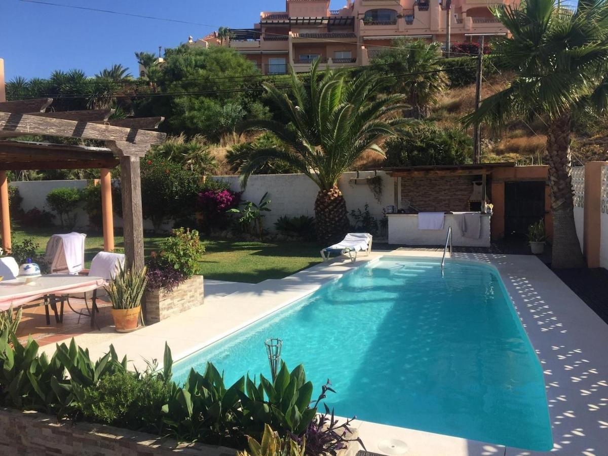 Villa Mijas With Pool 50 M Beach フエンヒロラ エクステリア 写真