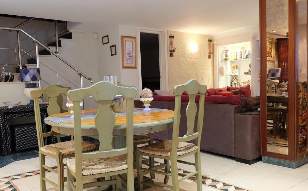 Villa Mijas With Pool 50 M Beach フエンヒロラ エクステリア 写真